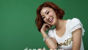 [O2플러스/화보]NS윤지 "춤추는 저도 손발이 오그라들어요"