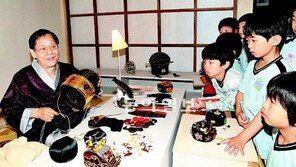 [수도권]“금관은 이렇게 만들어요”