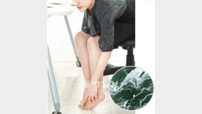 [헬스&뷰티]“간질 간질~ 무좀균 박멸, 최소 3주 이상 꾸준히 치료하세요”