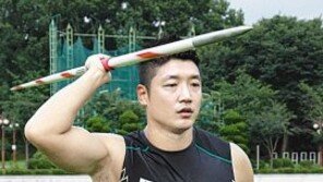 창던지기 국가대표 정상진의 도전, 지난달 80.38m 던져