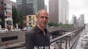 [한국 사는 지구인]⑦ “한국인 영어요? 충분한 실력이지만…” 영국인 변호사 ‘칼 플린’