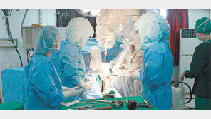 [헬스&뷰티]인공관절 로봇수술 6000건… 대학병원 부럽잖은 ‘환자 중심 병원’