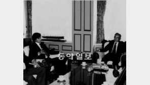 ‘동지이자 적’ 삼성-애플의 애증관계