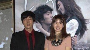 [포토] 소지섭-한효주, ‘BIFF 커플’로 다정한 포즈