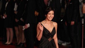 [포토] ‘여신미소’ 이윤지, 바람 한번에 각선미 대방출