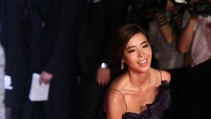 [포토] 김규리, 노출 비상…바닷바람 탓?