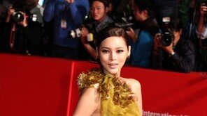 [포토] ‘예비신부’ 박시연, 뇌쇄적인 팜므파탈 매력