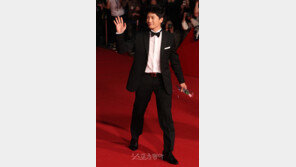 [포토] ‘차본 떴다!’ 지성, 女心 사로잡는 훈남미소