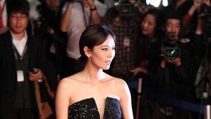 [포토] ‘레드카펫의 여신’ 김소연, 등장부터 남달라~