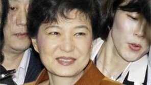 친박계 긴급회동… “朴에 선거 적극지원 건의”