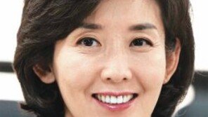 [서울시장 보선 D-14]“박원순 후보, 줄곧 정치 비판하다 정당과 결탁 순수성 잃어”