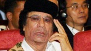 ‘42년 독재자’ 카다피가 보여준 7대 기행