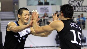 ‘문수콤비’ 41점 팡팡 현대, 3연승 꽂았다!