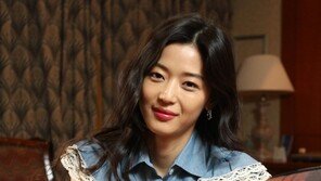 전지현 열애 인정 “친구로 지내다 연인으로 발전”… 결혼은?