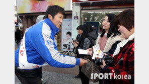 [포토] 배영수 ‘헌혈운동에 동참해 주세요’