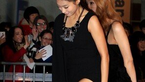 [포토] 씨스타 보라, 시선 자꾸 밑으로…‘아슬아슬’