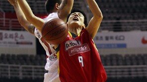 [포토] 최진수, ‘수비가 너무해’