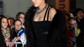 [포토] ‘SBS 가요대전’ 브아걸 가인, 어디보나 했더니… ‘노출사고 방지모드’