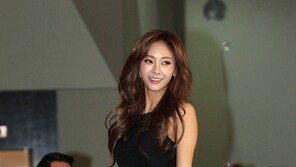 [포토] 지나, 아찔한 S라인 몸매… ‘男心 훔쳐’