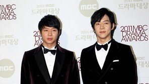 [포토] ‘MBC 연기대상’ 박유천-박유환, 형제가 동시에 자체발광