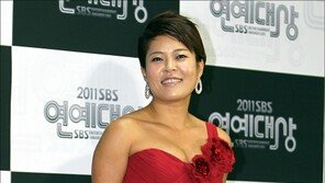 [포토] ‘SBS 연예대상’ 조혜련, ‘줌마파워’ 폭발