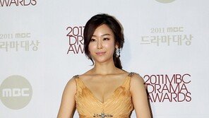 [포토] ‘MBC 연기대상’ 서현진, 한껏 모은 볼륨감 대폭발