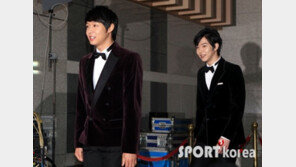 [포토] ‘MBC 연기대상’ 박유천-박유환 형제, 등장부터 우월