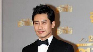 ‘KBS 연기대상’ 신하균이 웃었다 “수술보다 더 떨린다”