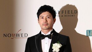 [포토] 임형준, 11살 연하 미모의 신부와 웨딩마치