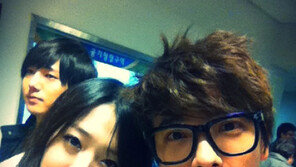 설리-동해, 우월남매 포스…깨알같은 예성 등장