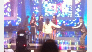 [스타 온라인] 아이유 vs 구하라…마른 몸매 대결