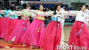 [포토] 방긋방긋 모비스 치어리더!