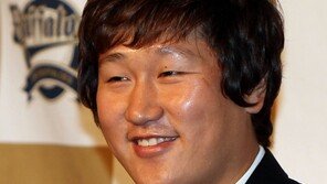 첫딸 얻은 이대호 “가족은 나의 힘”