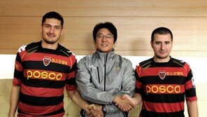 황선홍 감독 “특급 용병 지쿠-조란, 포항 중심 선수 될 것”