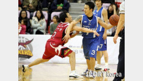 [포토] 김승현 ‘이건 빼앗길 순 없어’