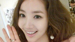 박민영, 봄처녀 셀카 공개 ‘화사한 미소’