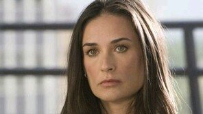 ‘3번 이혼’ 데미 무어 “나는 사랑 받을 가치도 없는 여자”