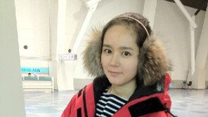 한가인, 공항 직찍 ‘수수한 패션속 빛나는 민낯’