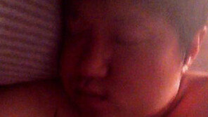 한유라, 남편 정형돈 상의 탈의 사진 공개… “굴욕!”