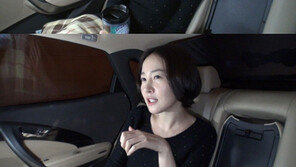 [스타 가라사대] 엄지원 “여배우, 돈 잘 번다고? 마이너스 통장 쓰고 있다”