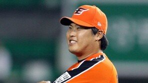 류현진 4억3000만원…7년차 연봉킹