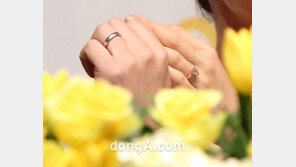 [포토] 강성연-김가온 커플, 결혼반지 깜짝 공개