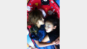 나르샤-구하라, 화장도 안 지우고 꼭 껴안고 숙면