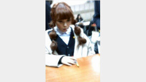 아이유 불량한과거? 무서운 눈빛+짙은화장