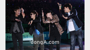 [포토] 울랄라세션의 배구장 나들이 ‘신났네~’