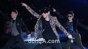 [포토] 울랄라세션만의 독특 안무 ‘짠~’