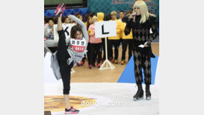 [포토] 쥬얼리 하주연, 일자 다리찢기 작렬