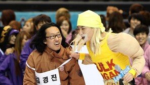 [포토] 김경진, 이특 부러운 듯 ‘네가 나보다 웃겨!’