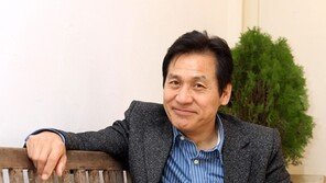 안성기 “정치계 입문? 스크린 속에서 대통령도 해봤는데 뭘 굳이 현실서…”