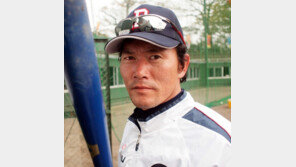 [코치, 그들을 말한다] 두산 김민호 수비코치 “쥐뿔도 없던 나 열정과 배짱, 꿈으로 야구정글서 살아남았다”